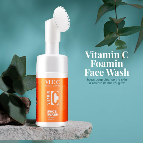 VLCC Vitamin C Foaming Face Wash