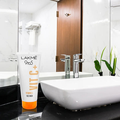 Lakmé 9to5 Vitamin C Facewash